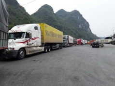 de xuat trung quoc keo dai thoi gian thong quan nong san qua cua khau