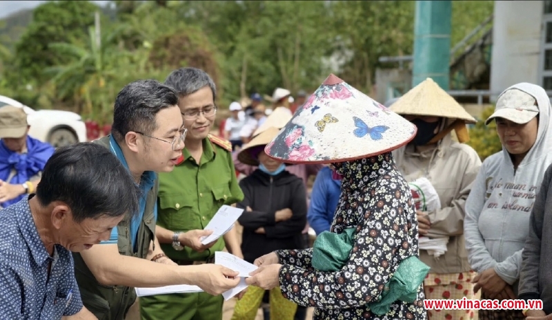 hiep hoi dieu vn cuu tro thiet thuc ba con vung lu